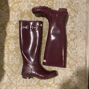 Hunter rain boots-maroon